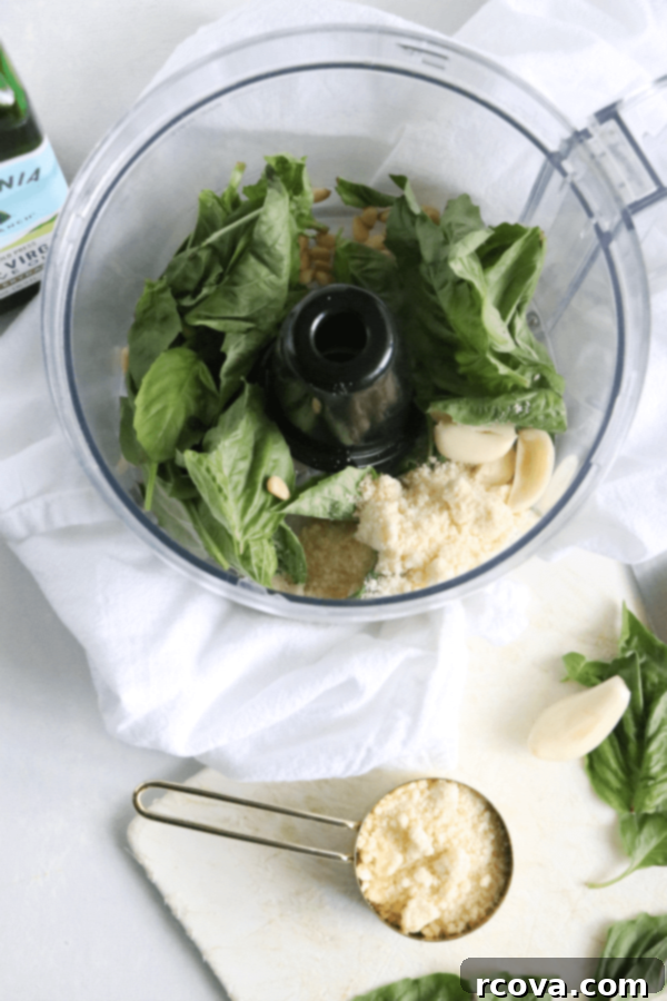 Make-Ahead Pesto Chicken Quinoa Bowls 3 Pesto Chicken Quinoa Bowl - Cooked Chicken